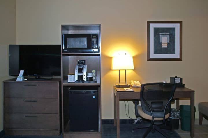 Room 28 of 58