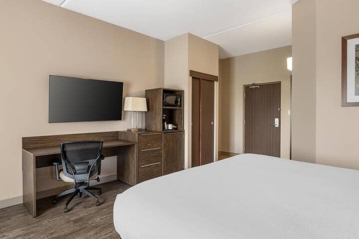 Room 25 of 58